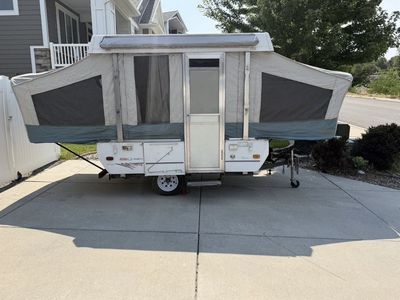 Mint Coleman Taos Temt Trailer sleeps 6