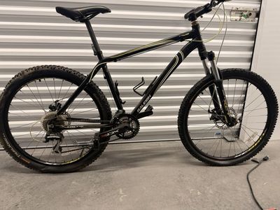 Raleigh Talus 4.0 Mountain Bike