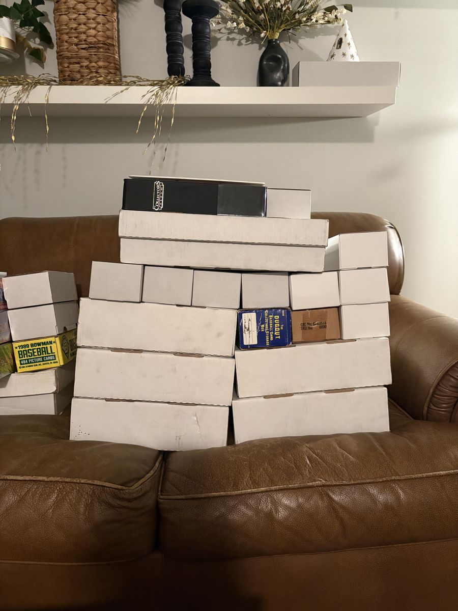 Sports cards lot (football, basket ball, baseball)