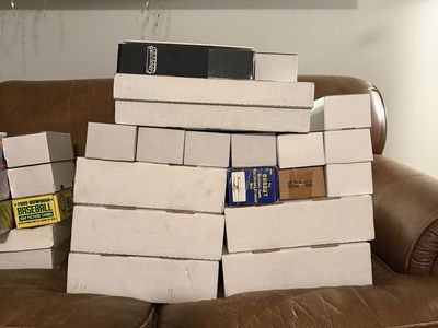 Sports cards lot (football, basket ball, baseball)