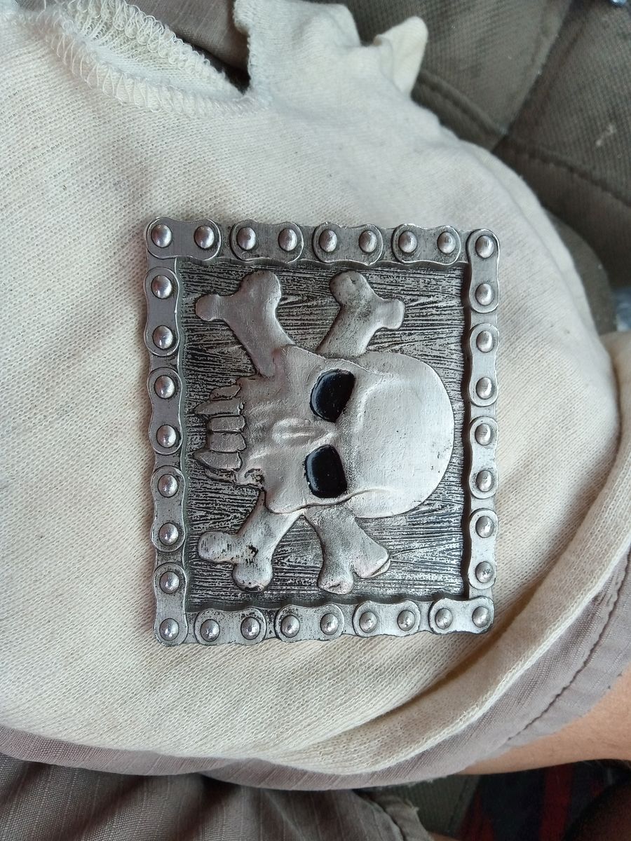 Monster belt buckle