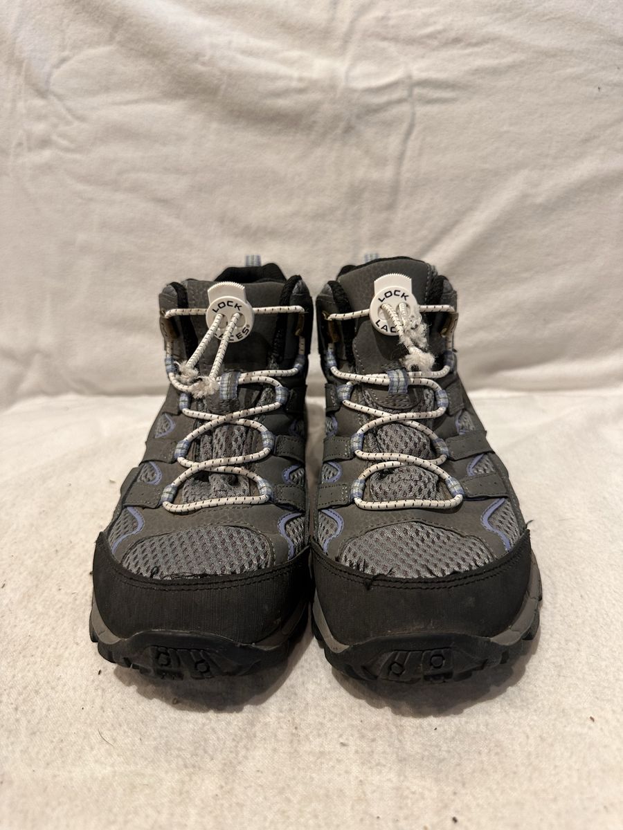 Merrell youth size 4, gray with blue trim Wtrprf hiking boots