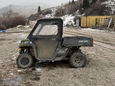 2018 can-am Defender Hd5