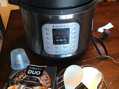 Instant Pot Duo 8 Quart Pressure Cooker