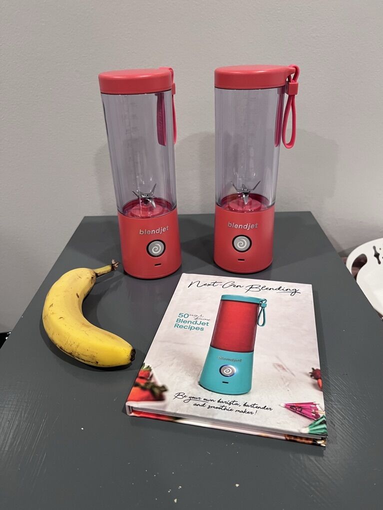 Blendjet (2 Blenders + Recipe Book)