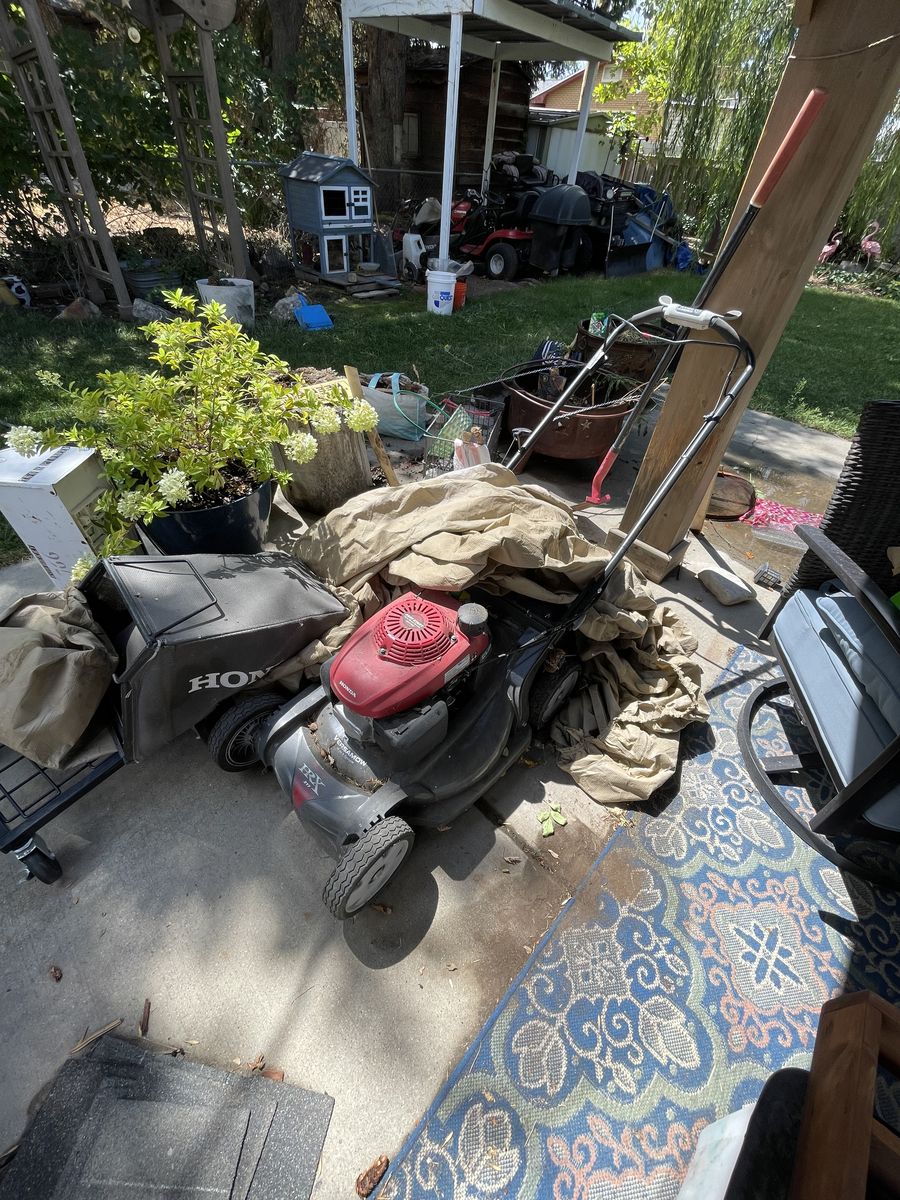 Honda lawn mower used 2 times 