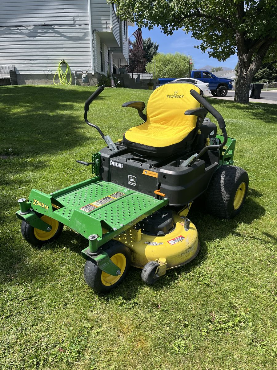John Deere Z345 Zero Turn