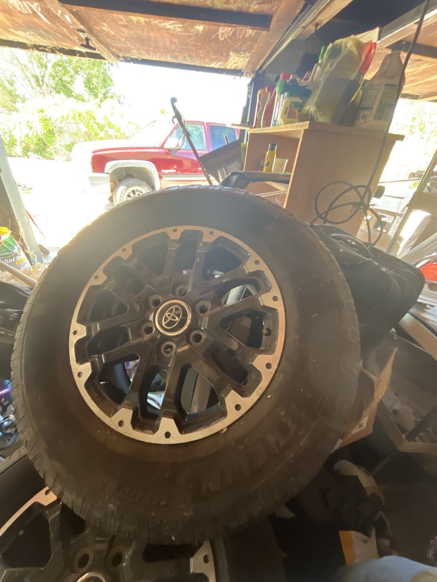 Toyota Tundra Wheels & Tires