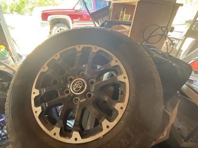 Toyota Tundra Wheels & Tires