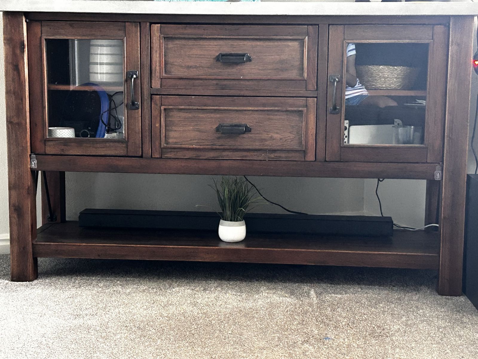 Entertainment center