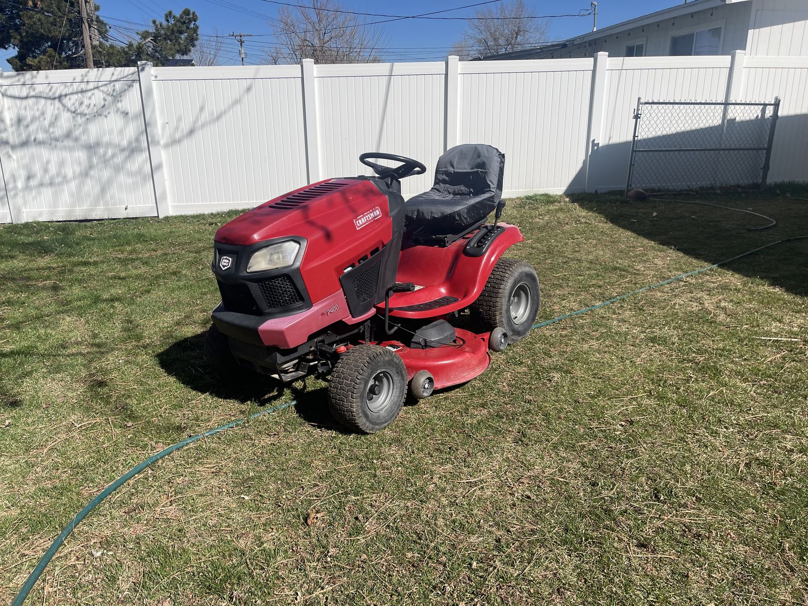 Craftsman Riding Lawnmower