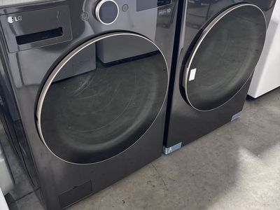 New LG 5cu.ft Stackable Washer&7.4cu.ft Dryer Set