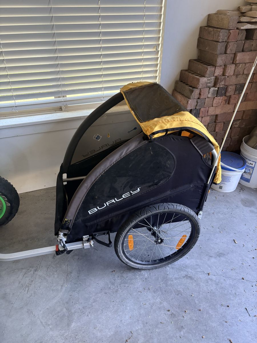 Burley Bee 2 Child Bicycle Trailer - Yellow/Black, UsedGood Condition, Perfect for Family Rides