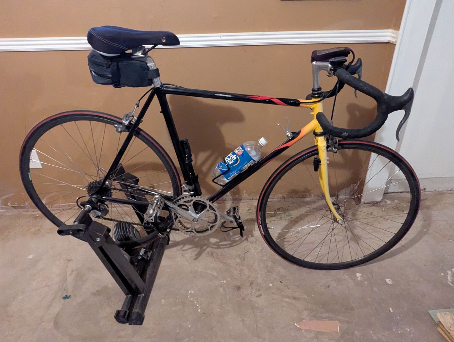 Custom Giant Cadex CFR-series Road Bike