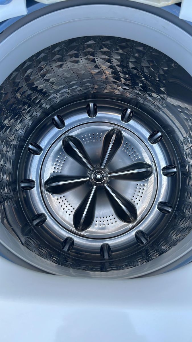 Main image 3