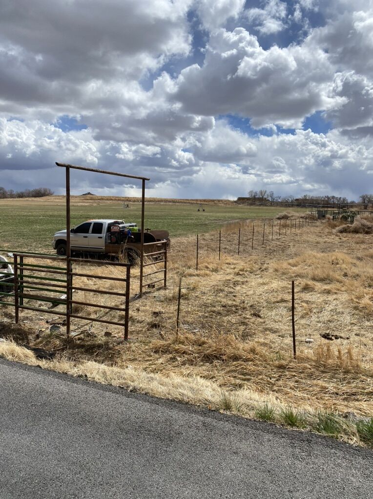 Pipe Fence / Wire Fence