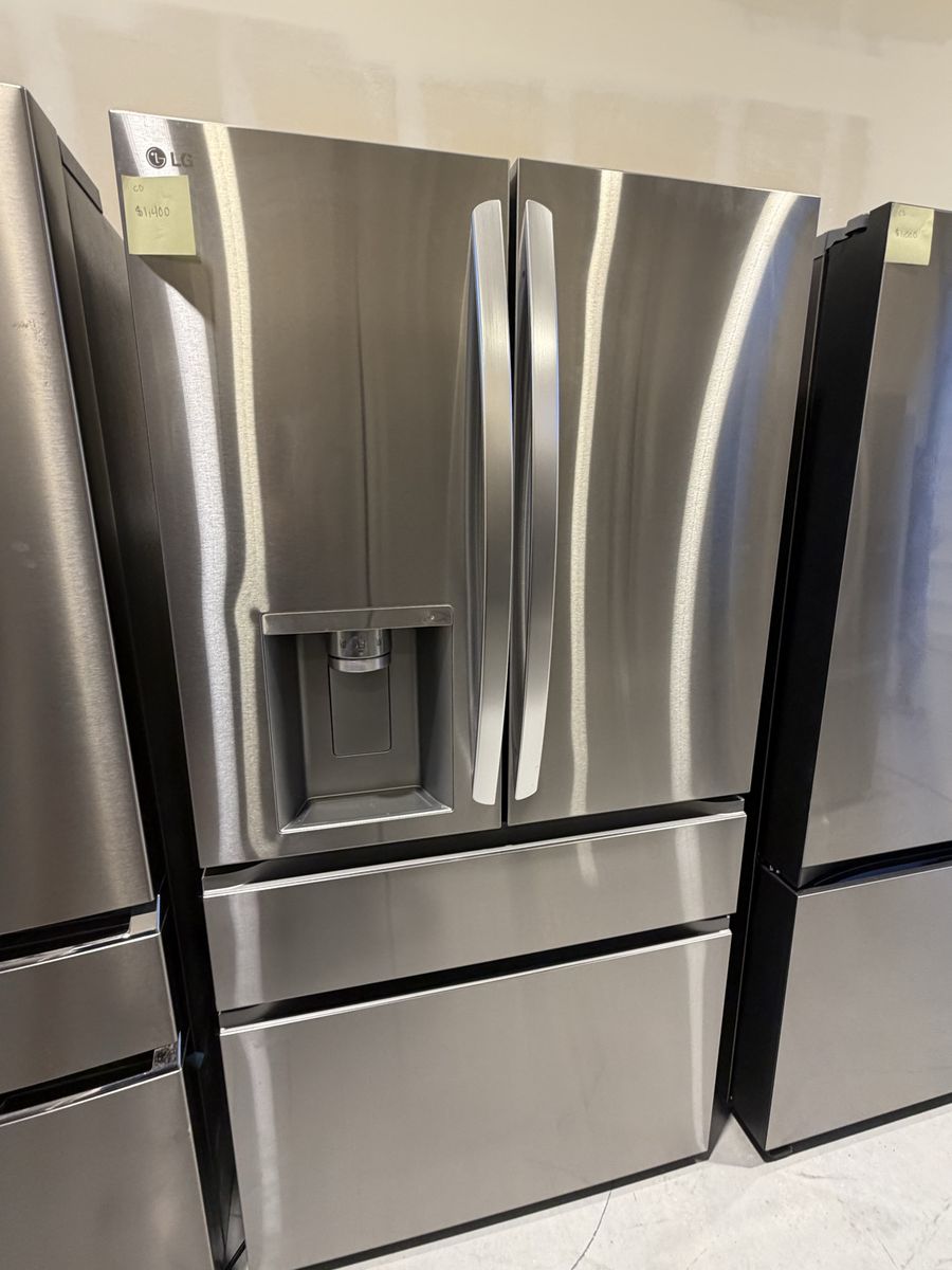 New S&D LG 25CuFt French Door Refrigerator