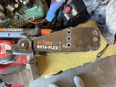 Curt Rota-Flex 5th Wheel Pin Box