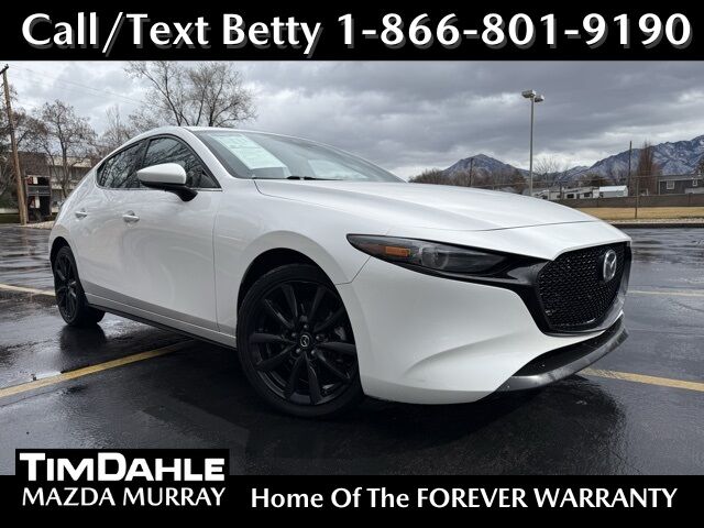 2022 MAZDA MAZDA3 Premium
