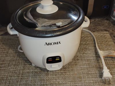 Rice Cooker, fairly new, used little