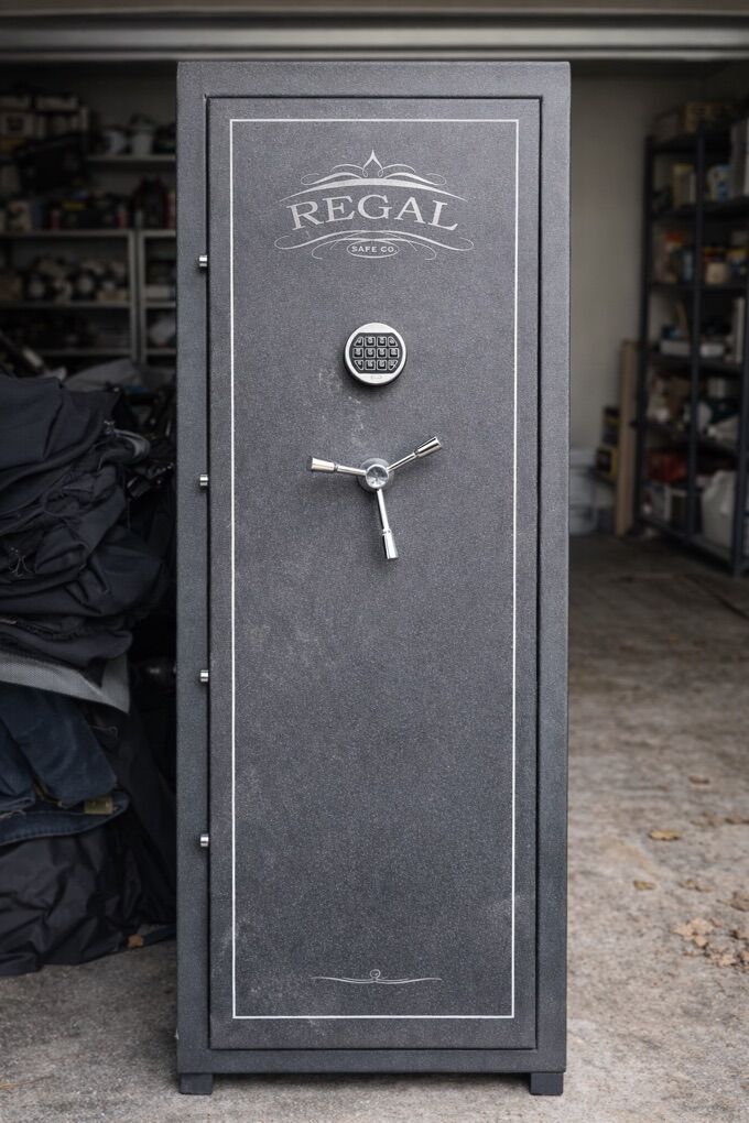 Regal Safe Co. Electronic Lock Safe