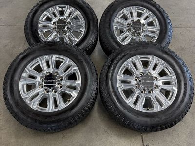LIKE NEW 2022 gmc Denali 3500 OEM 20in/ 275/65/20