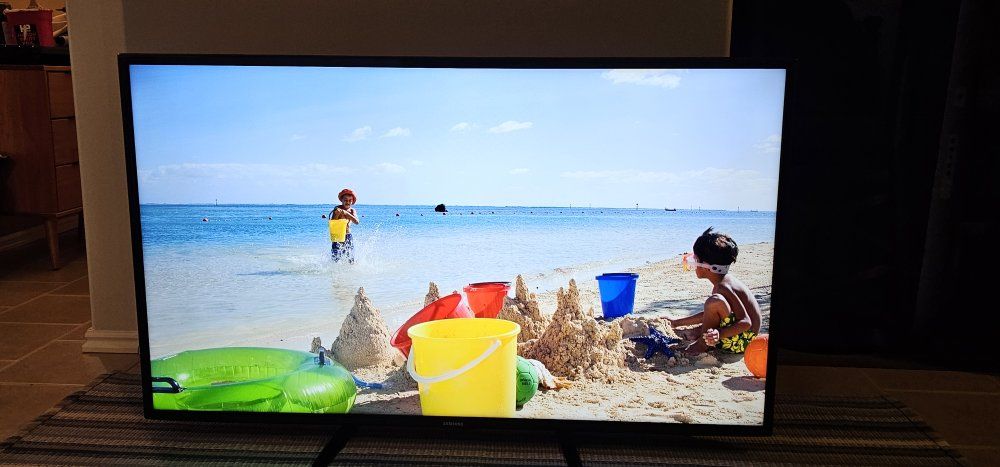 55" Samsung Smart LED TV 1080P