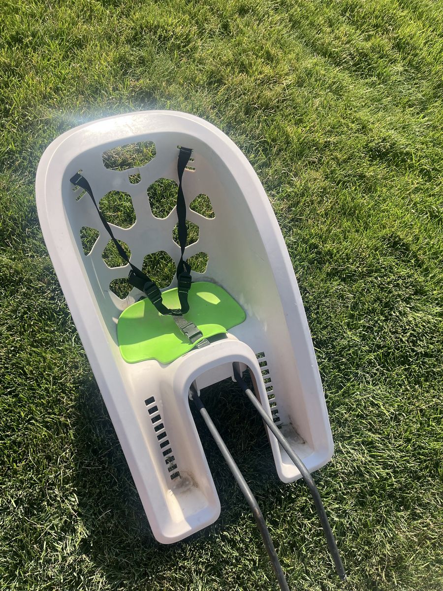 Bell sports adjustable rear child seat carrier