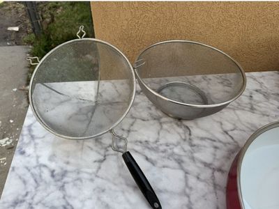 Set of 2 Metal Mesh Strainers / Colanders - Various Sizes for Kitchen Use