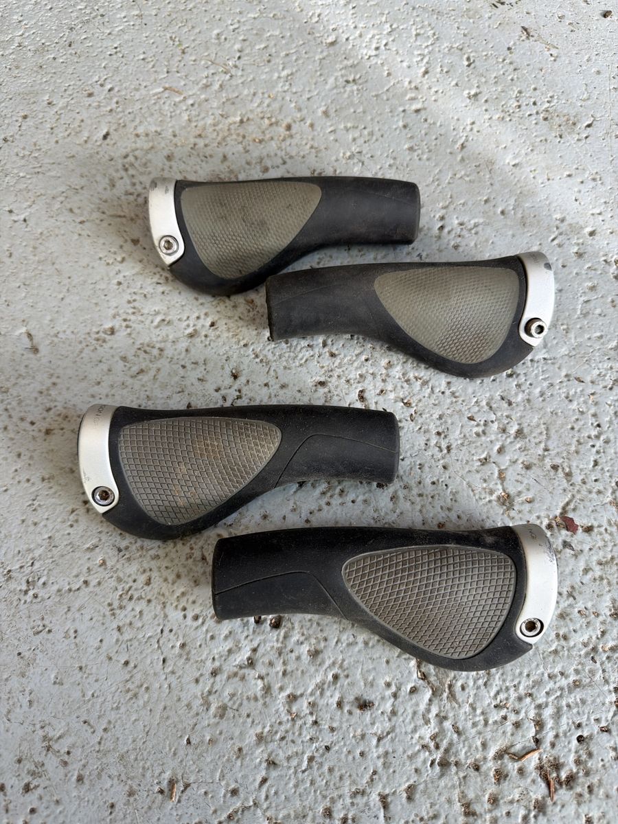 Ergon GP1 Bicycle Grips - Black/Grey - Used Ergonomic Handlebar Grips