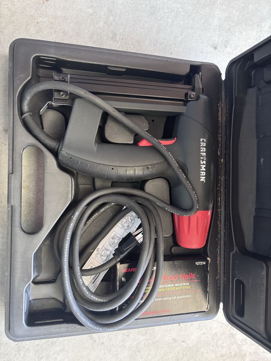 Main image 6