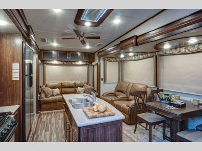 2018 Keystone RV Montana High Country 305RL Fifth Wheel Front Bedroom|Kitchen Island|Rear Living Area