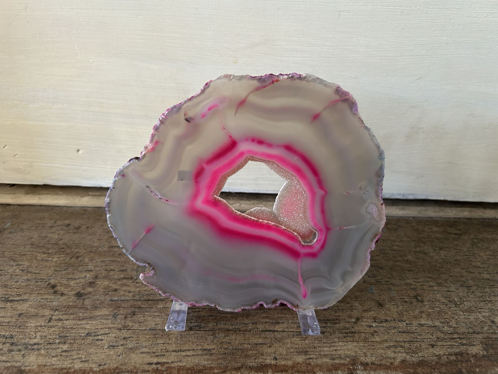 Dyed Agate Geode Slice on Display Stand – Pink & White Crystal Stone Décor – 7” x 6”