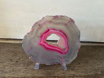 Dyed Agate Geode Slice on Display Stand – Pink & White Crystal Stone Décor – 7” x 6”