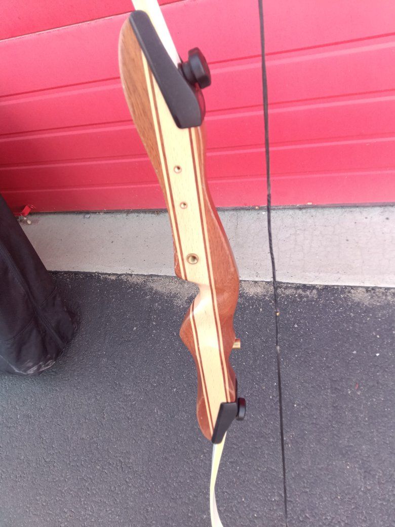 Made in Italy Wildcat Bow Nice!