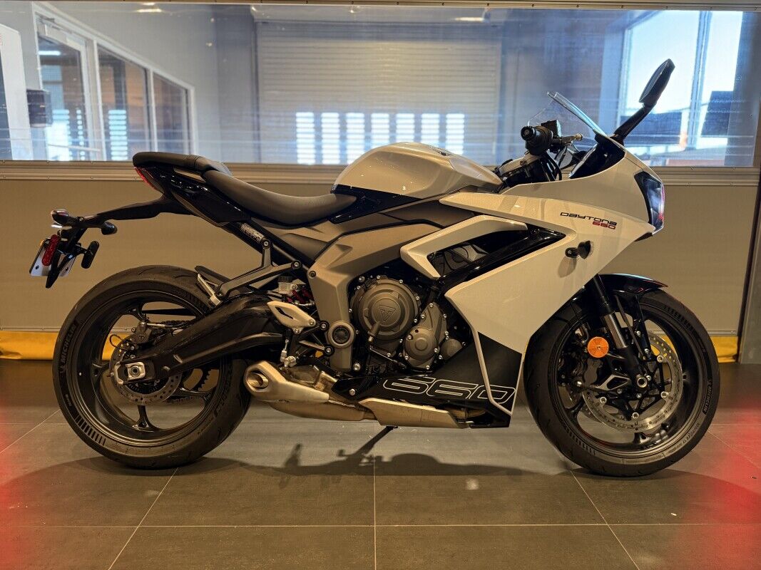 2025 Triumph Daytona 660