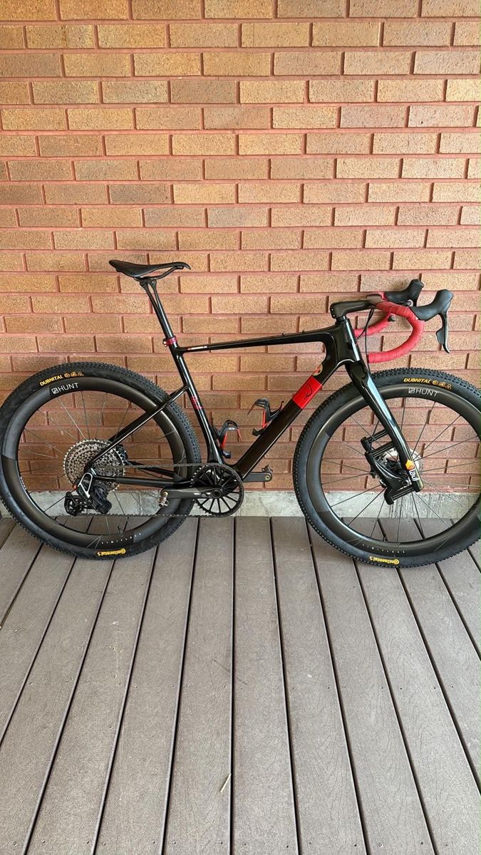 Lauf Seigla with both rigid and suspension forks