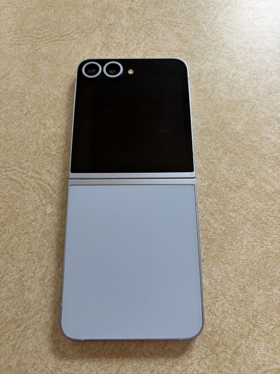 Galaxy Z Flip6 Blue