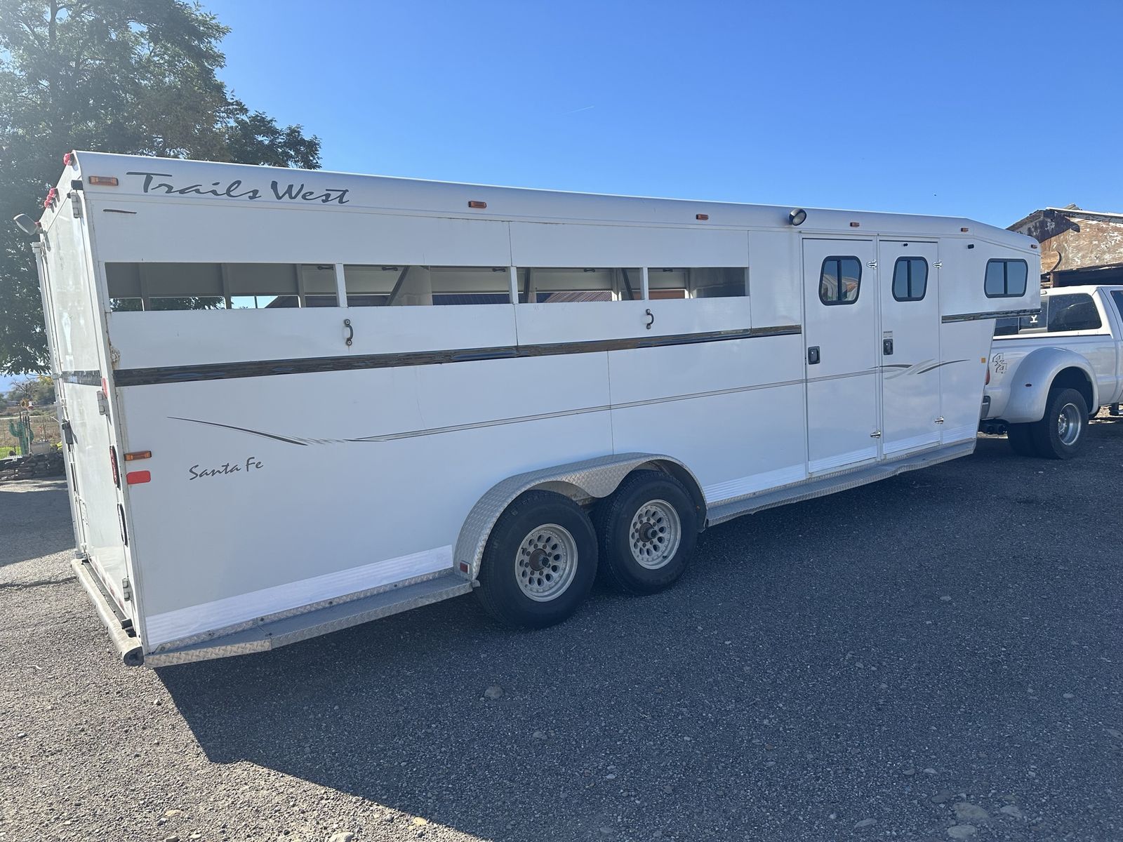 2005 Trails West 4H horse trailer
