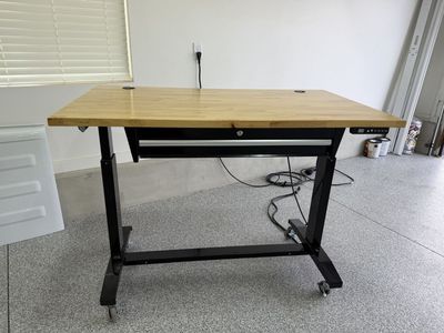 HUSKY 52" ADJ HEIGHT AUTO TOOL TABLE