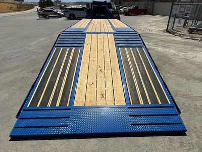 35' Diamond C FMAX 212 Gooseneck for Rent