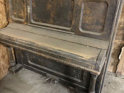 Antique Piano
