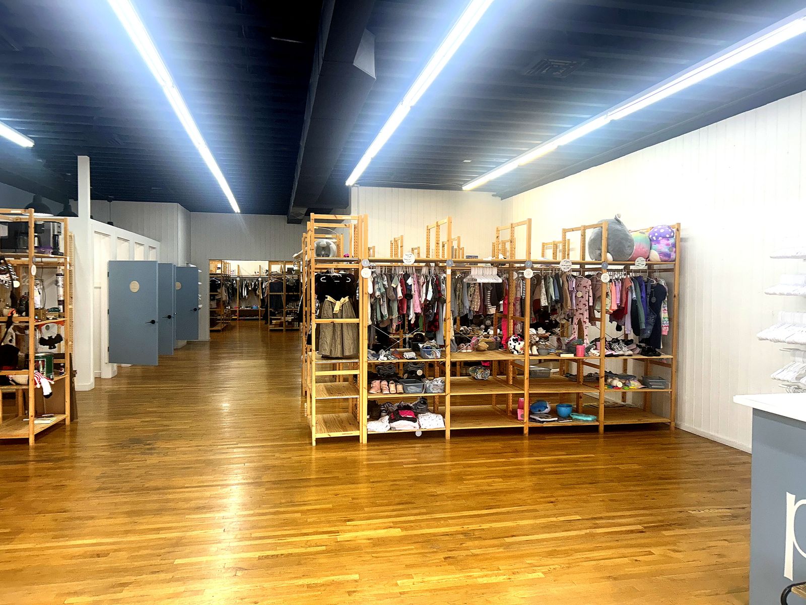 Main image 3