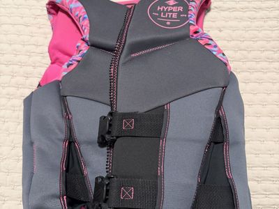 Hyperlite Women’s M Life Jacket