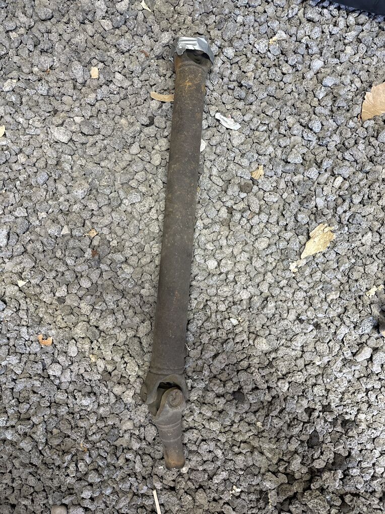 Jeep Cherokee XJ OEM Driveshaft Driveline StoCk