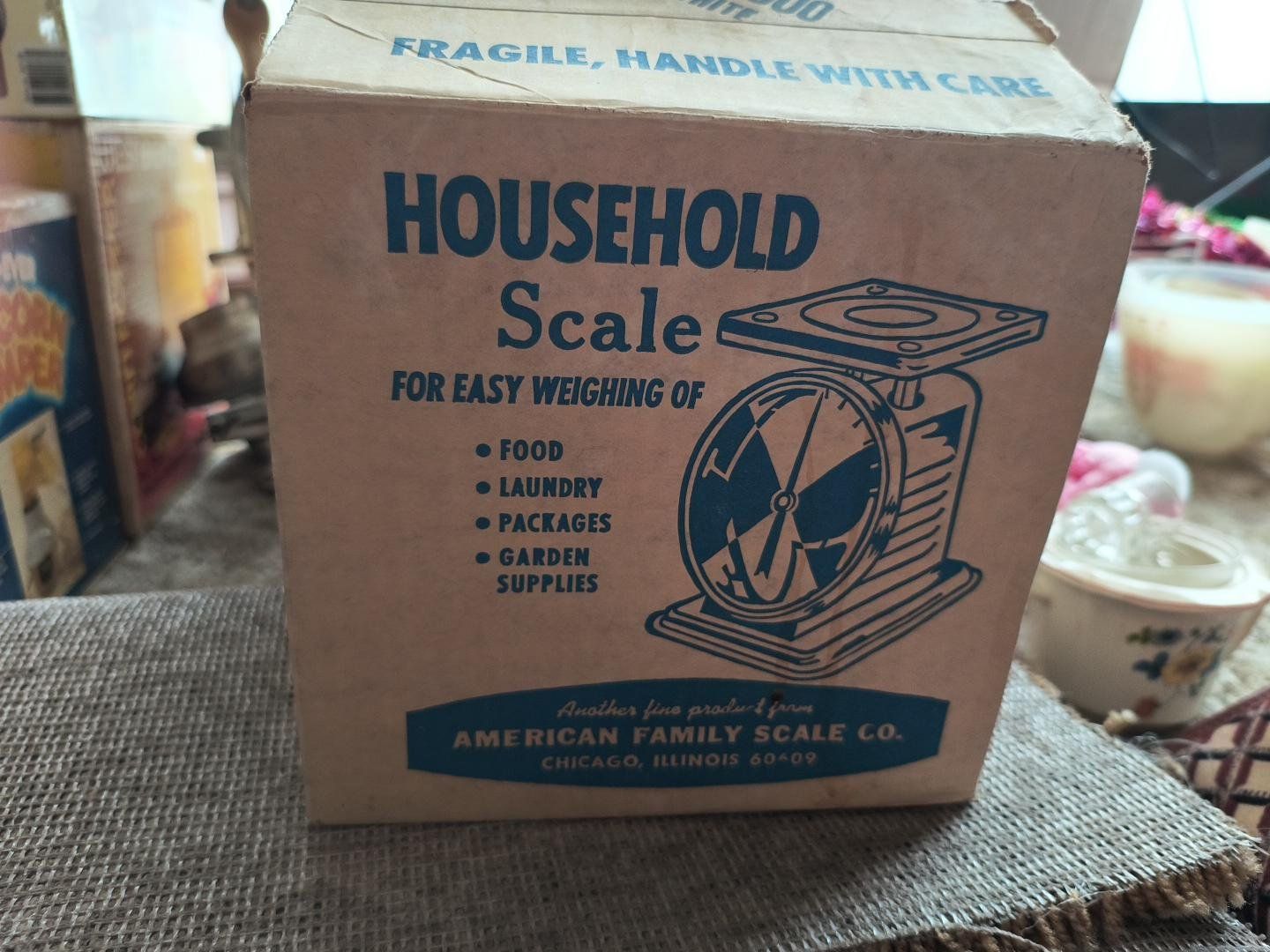 Vintage American Family Scale 24 lbs Mechanical Kitchen Household Scale with Box