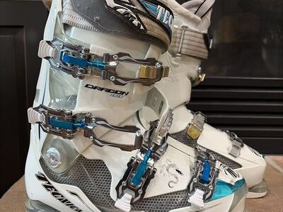 25.5 Tecnica Dragon 100 Ski Boots