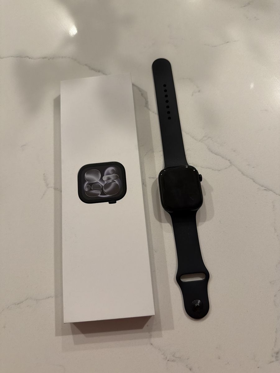 Apple Watch Series 11(GPS) 46mm Midnight Aluminum Case with Midnight Sport Band