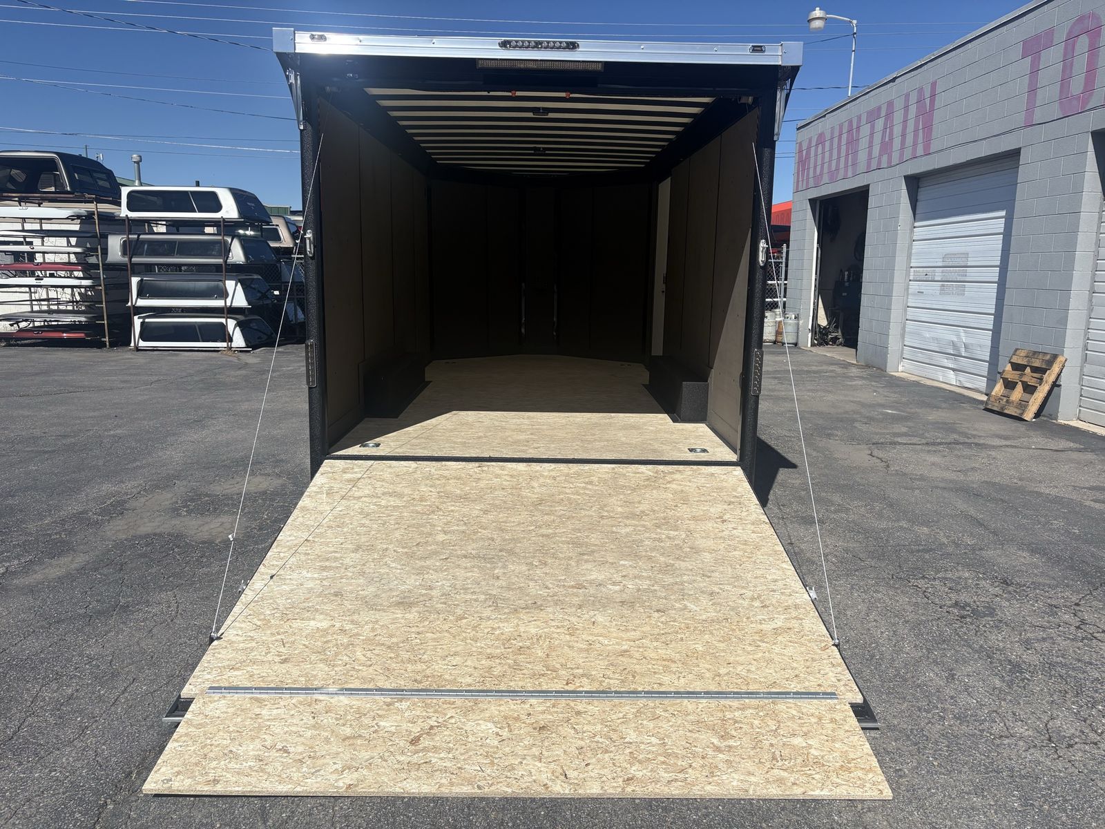 Main image 5