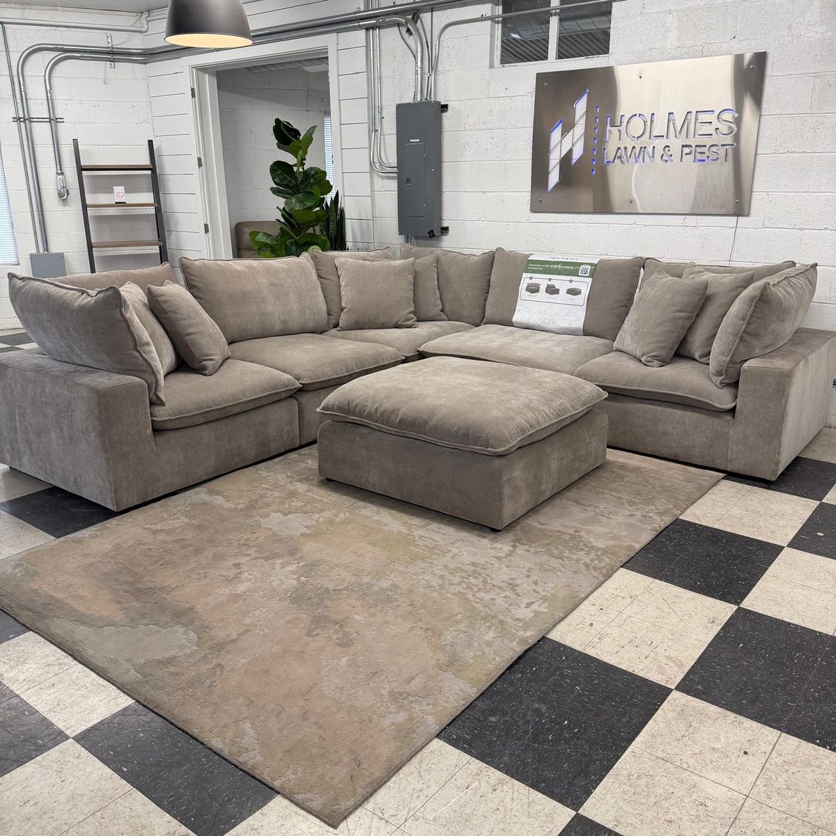LIKE NEW!! COSTCO SEREEN 6-PIECE FABRIC MODULAR SECTIONAL, CLOUD COUCH, TAUPE!!